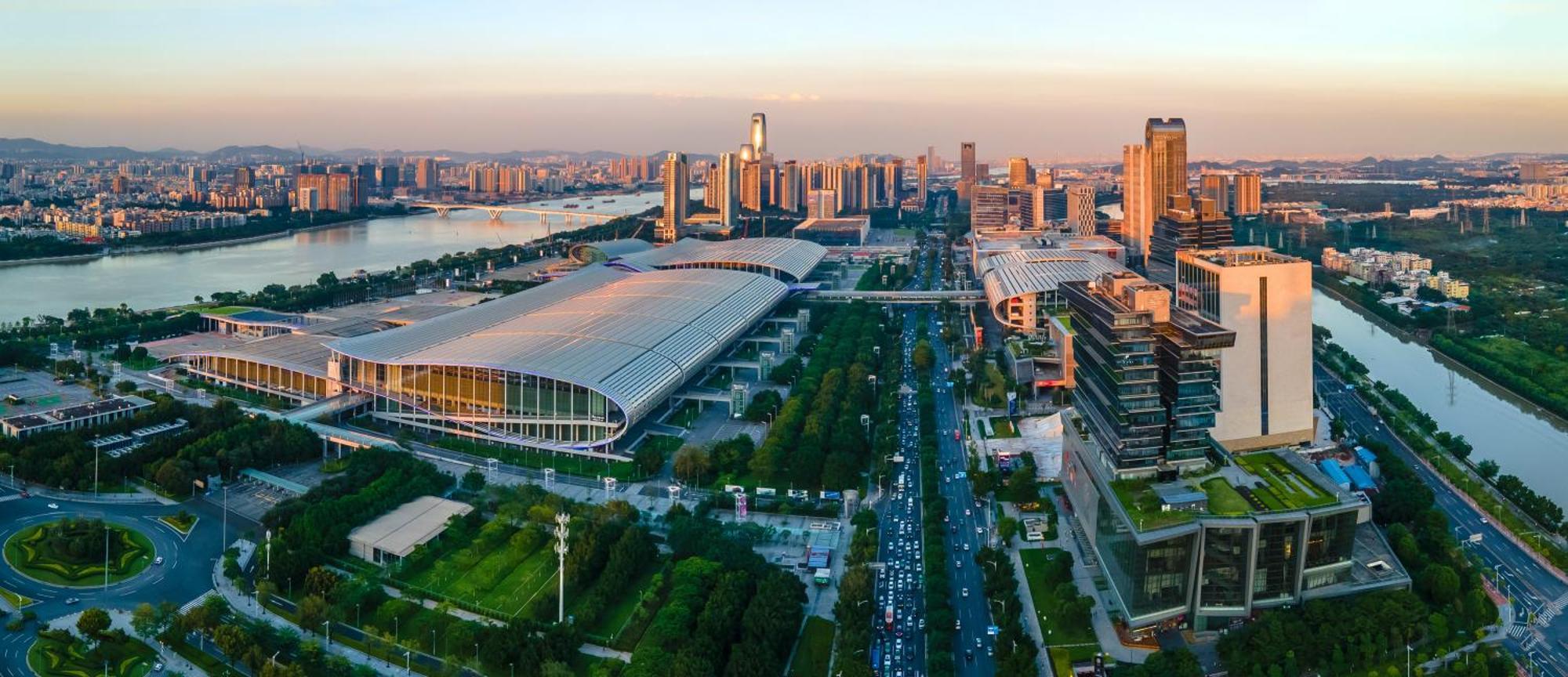 Waifiden Guangzhou Grand View Golden Palace Apartment - Free Shuttle Bus During The Canton Fair Esterno foto